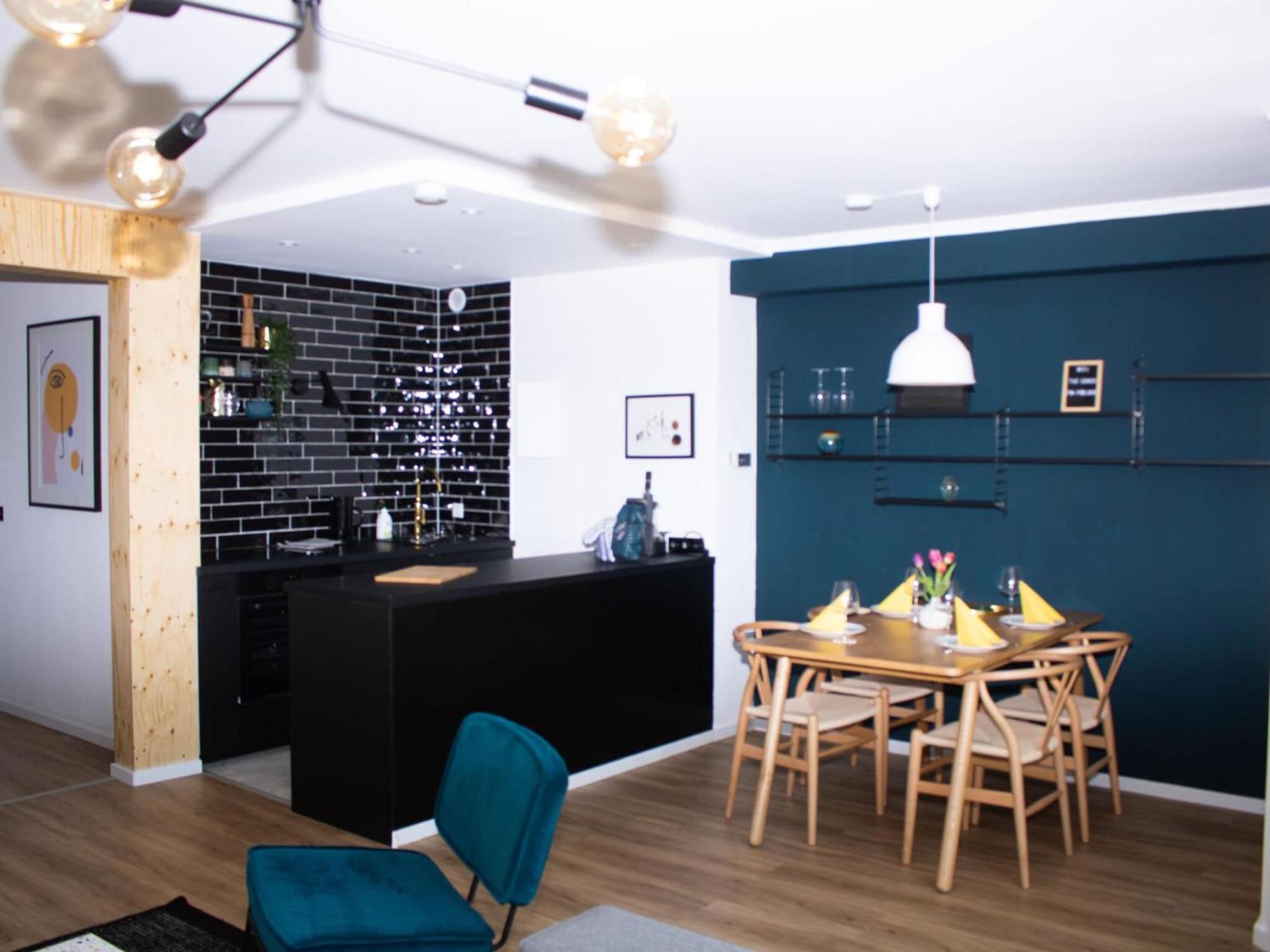 Modern In With Swimming Pool Apartment *